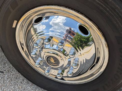 Used 2011 Ford F550 2WD Regular Cab Super Duty w/ Payload Upgrade Pkg image 18