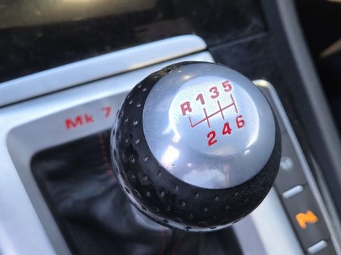 Used 2018 Volkswagen GTI Autobahn FWD image 31