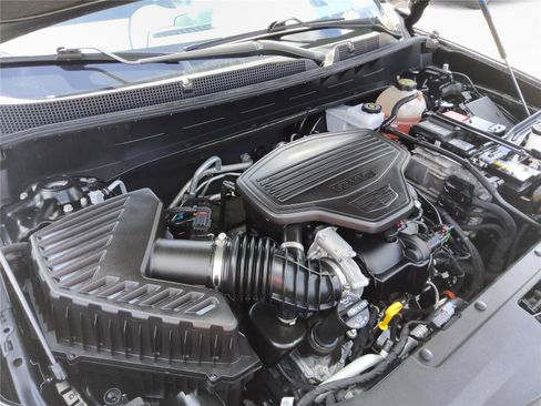 Used 2023 Cadillac XT6 Premium Luxury w/ Technology Package FWD image 14