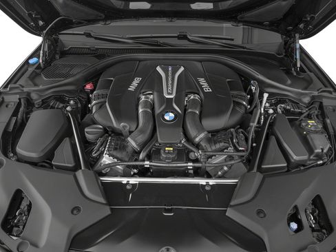 Used 2018 BMW M550i xDrive w/ Driving Assistance Package AWD/4WD image 7