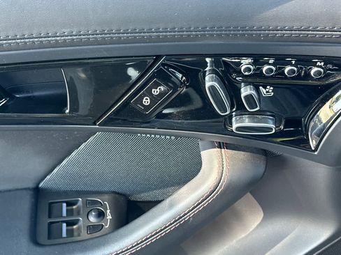 Used 2020 Jaguar F-TYPE Convertible RWD image 14