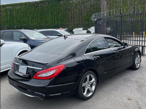 Used 2012 Mercedes-Benz CLS 550 image 4