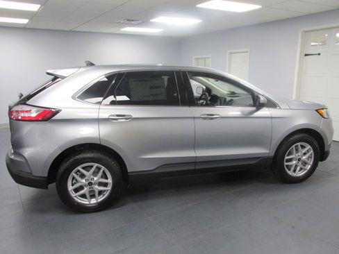 New 2024 Ford Edge SEL w/ Convenience Package image 4
