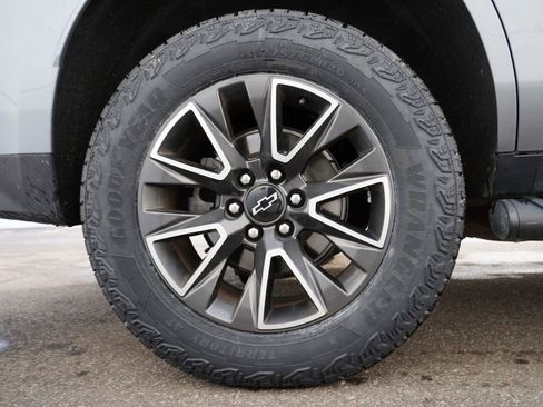 Used 2022 Chevrolet Tahoe Z71 w/ Off-Road Capability Package image 34