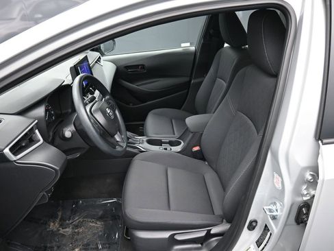 Certified 2025 Toyota Corolla LE image 18