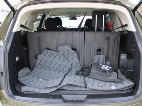 Certified 2023 Subaru Ascent Premium w/ Convenience Package image 28