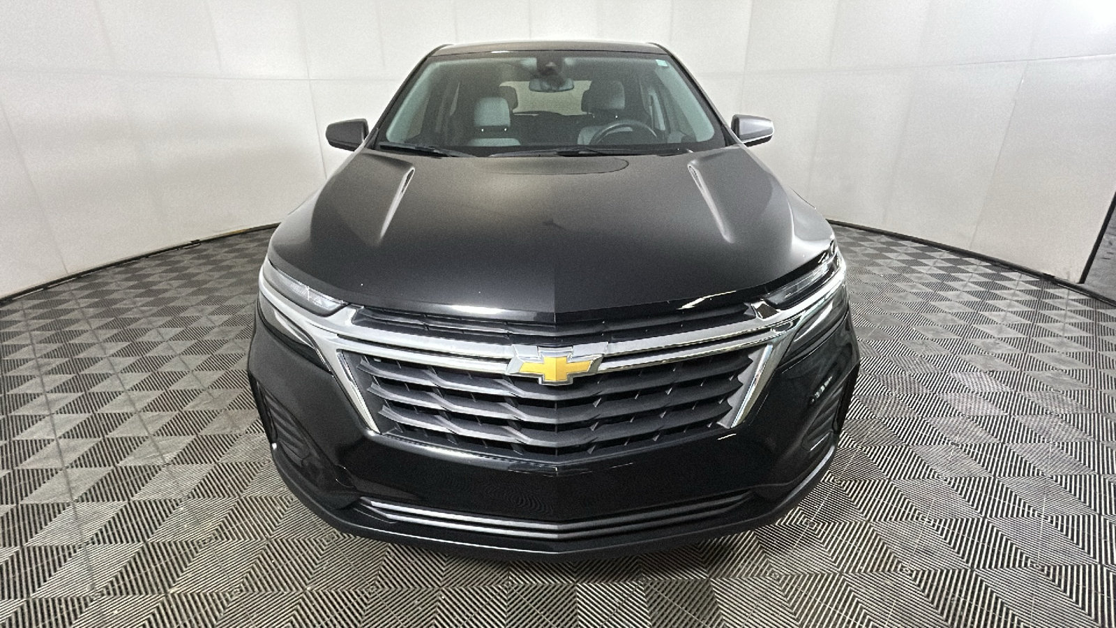 Used 2024 Chevrolet Equinox LS AWD/4WD image 8