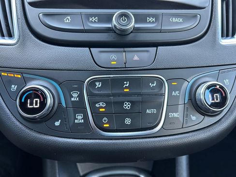 Used 2024 Chevrolet Malibu LT FWD image 42