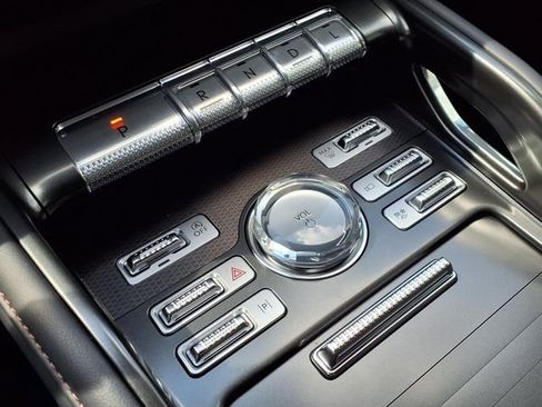 New 2026 Lincoln Nautilus Premier image 13