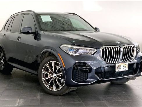 Used 2022 BMW X5 xDrive40i w/ M Sport Package AWD/4WD image 2