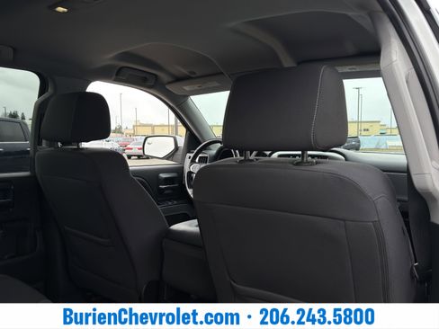 Used 2018 Chevrolet Silverado 1500 LT w/ All Star Edition image 24