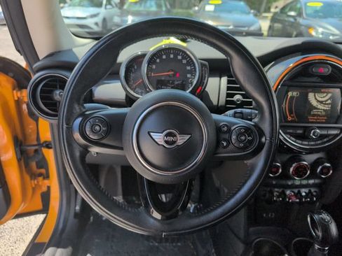 Used 2018 MINI Cooper 2-Door Hardtop FWD image 12