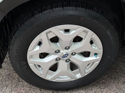Used 2021 Subaru Forester AWD/4WD image 15
