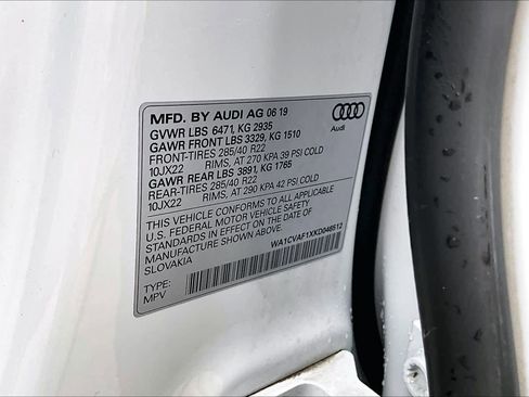 Used 2019 Audi Q8 Prestige w/ Luxury Package image 31