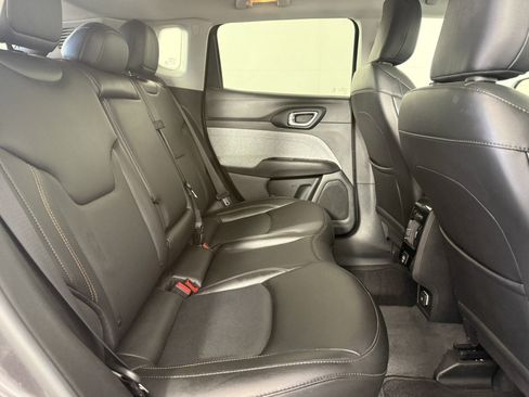 Used 2022 Jeep Compass Latitude AWD/4WD image 13