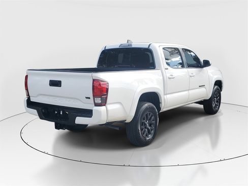 Certified 2022 Toyota Tacoma SR5 image 7