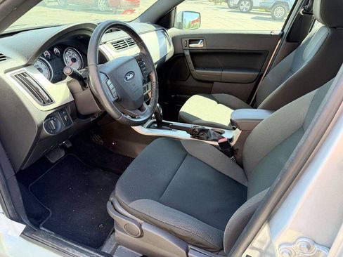 Used 2009 Ford Focus SES FWD image 9