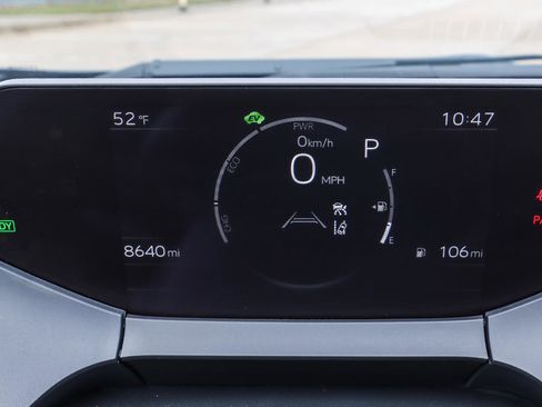 Used 2024 Toyota Prius Limited w/ Limited Premium Package image 7