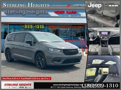 Used 2025 Chrysler Pacifica Limited