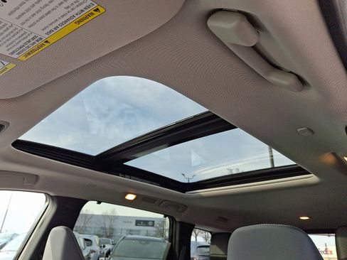 Certified 2025 INFINITI QX60 Luxe image 15