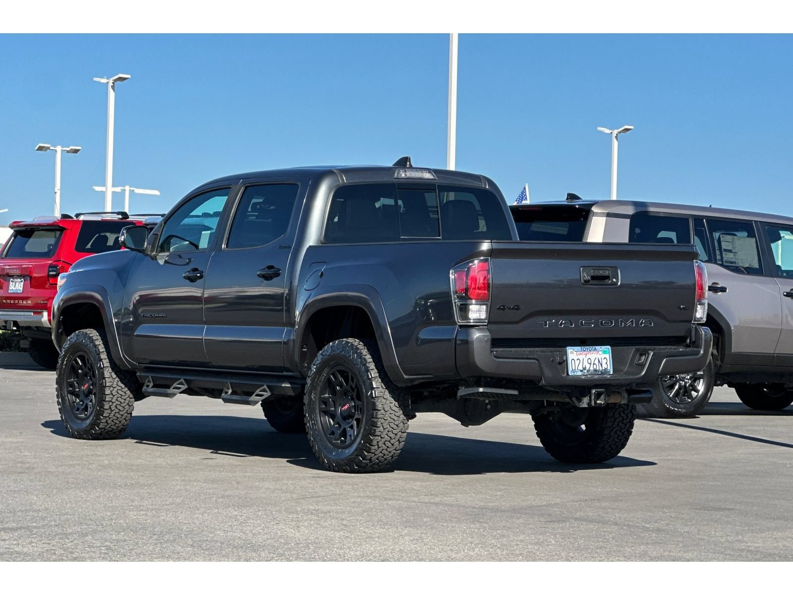 Certified 2022 Toyota Tacoma Limited w/ Nightshade Package AWD/4WD image 6