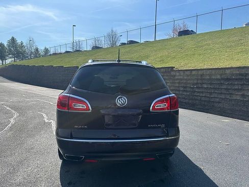 Used 2017 Buick Enclave Leather image 8