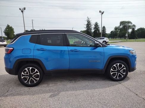 Used 2024 Jeep Compass Limited AWD/4WD image 6