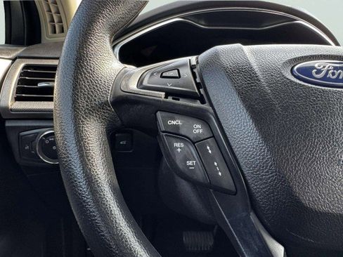 Used 2020 Ford Fusion SE image 23