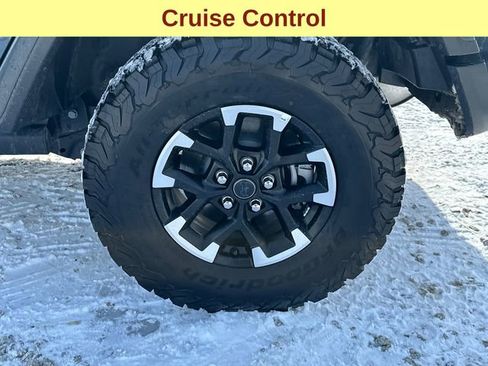 Used 2025 Jeep Wrangler Unlimited Rubicon 4xe image 9