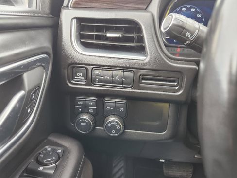 Used 2024 Chevrolet Tahoe LT image 15