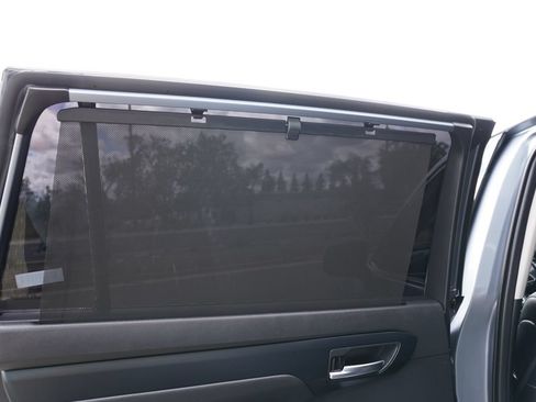 Used 2021 Toyota Highlander XLE FWD image 18