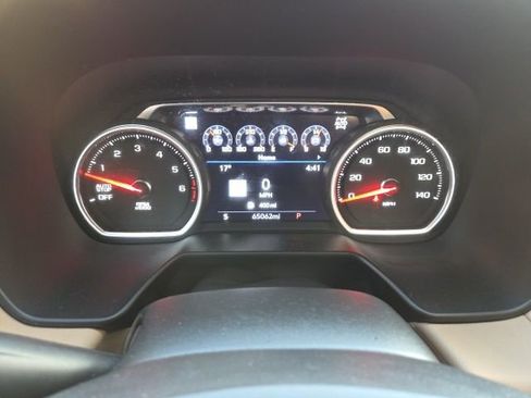 Used 2021 Chevrolet Suburban Premier w/ Premium Package image 13