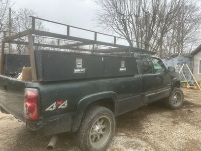Used 2005 Chevrolet Silverado 2500 LS w/ Heavy-Duty Power Package