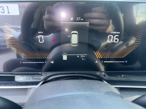 New 2026 Kia Carnival EX FWD image 31