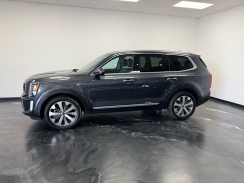 Used 2022 Kia Telluride S AWD/4WD image 3
