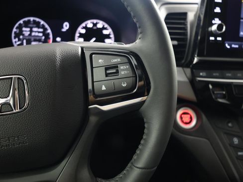 Used 2026 Honda Odyssey EX-L image 18