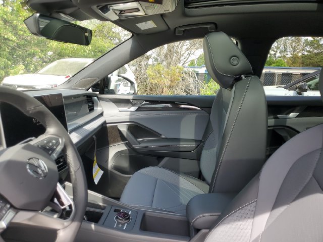 New 2026 Volkswagen Tiguan SE R-Line AWD/4WD image 16