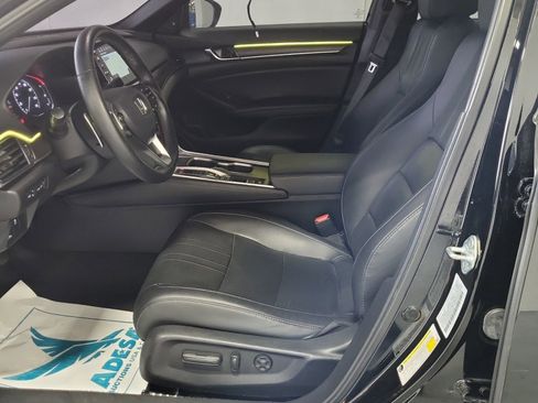 Used 2021 Honda Accord Touring image 11