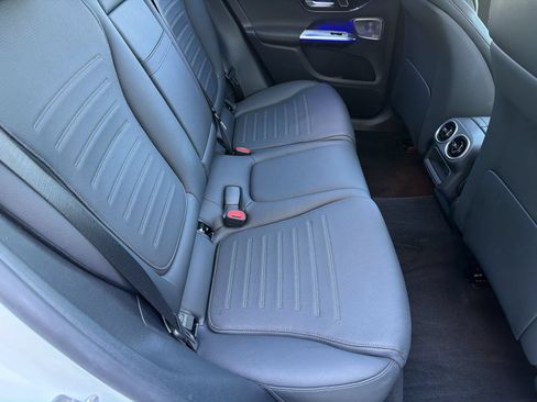 Used 2026 Mercedes-Benz GLC 300 image 31