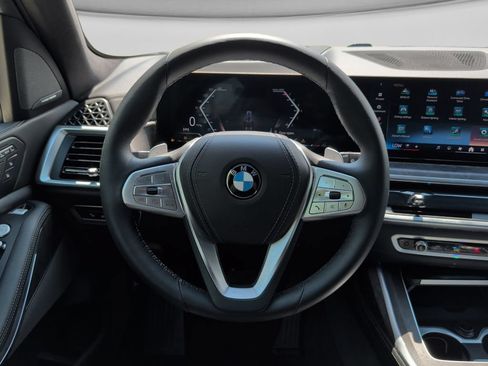 Used 2024 BMW X7 xDrive40i w/ Executive Package AWD/4WD image 11