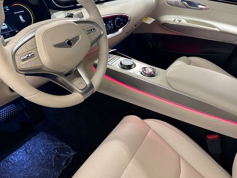New 2025 Genesis Electrified GV70 Advanced image 9