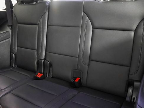 Used 2022 Chevrolet Tahoe Z71 w/ Luxury Package AWD/4WD image 41