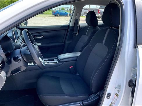 Used 2024 Nissan Sentra SV FWD image 18