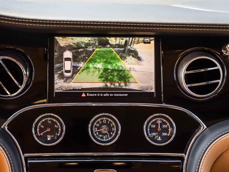 Used 2016 Bentley Mulsanne Speed RWD image 32