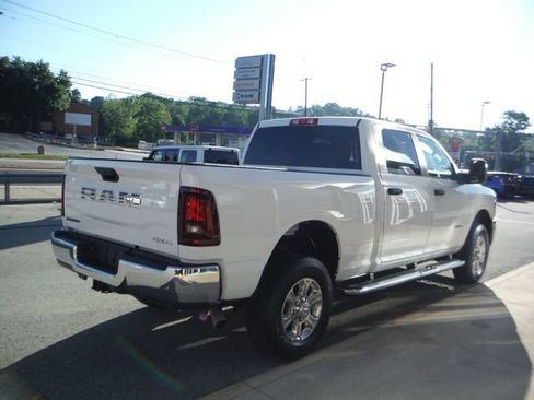 Certified 2026 RAM 2500 Big Horn AWD/4WD image 10