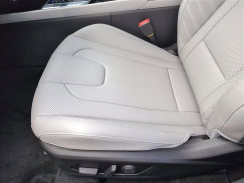 New 2026 Hyundai Elantra Limited image 4