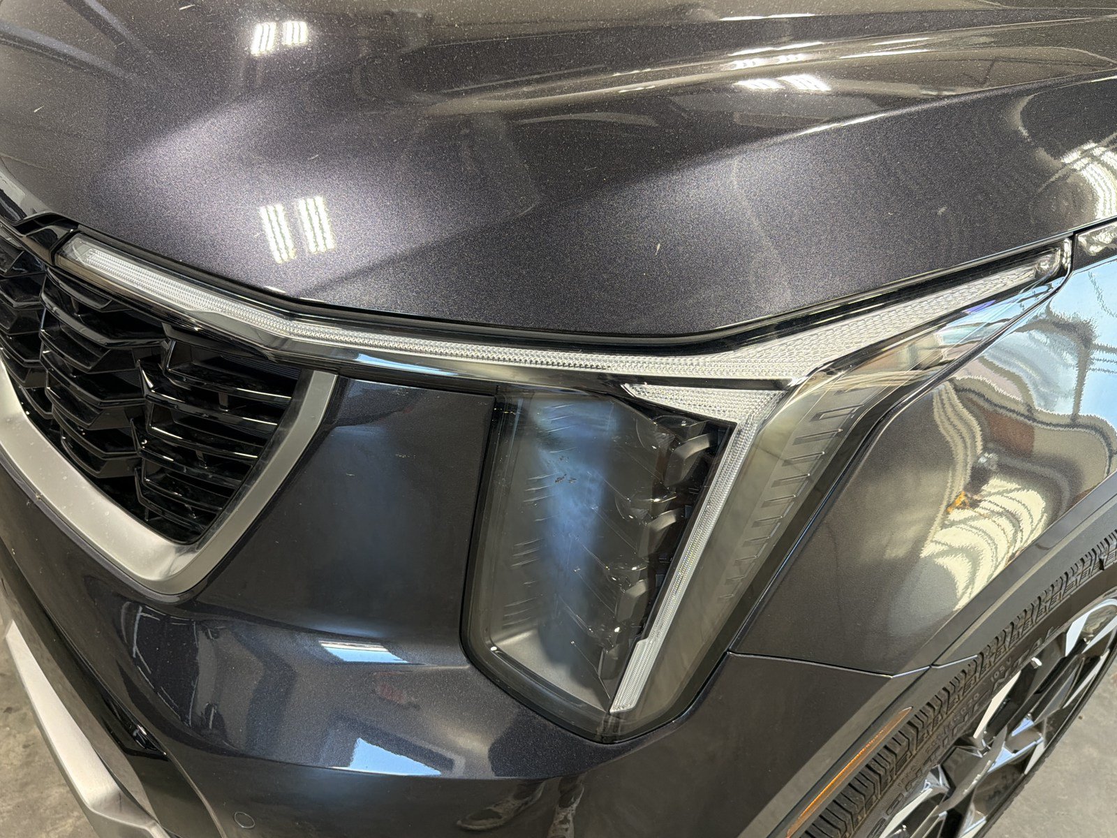 Used 2025 Kia Sorento EX AWD/4WD image 6