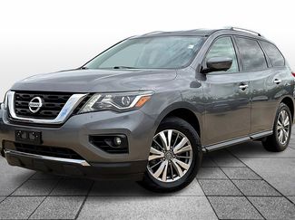 Used 2019 Nissan Pathfinder SL image 1
