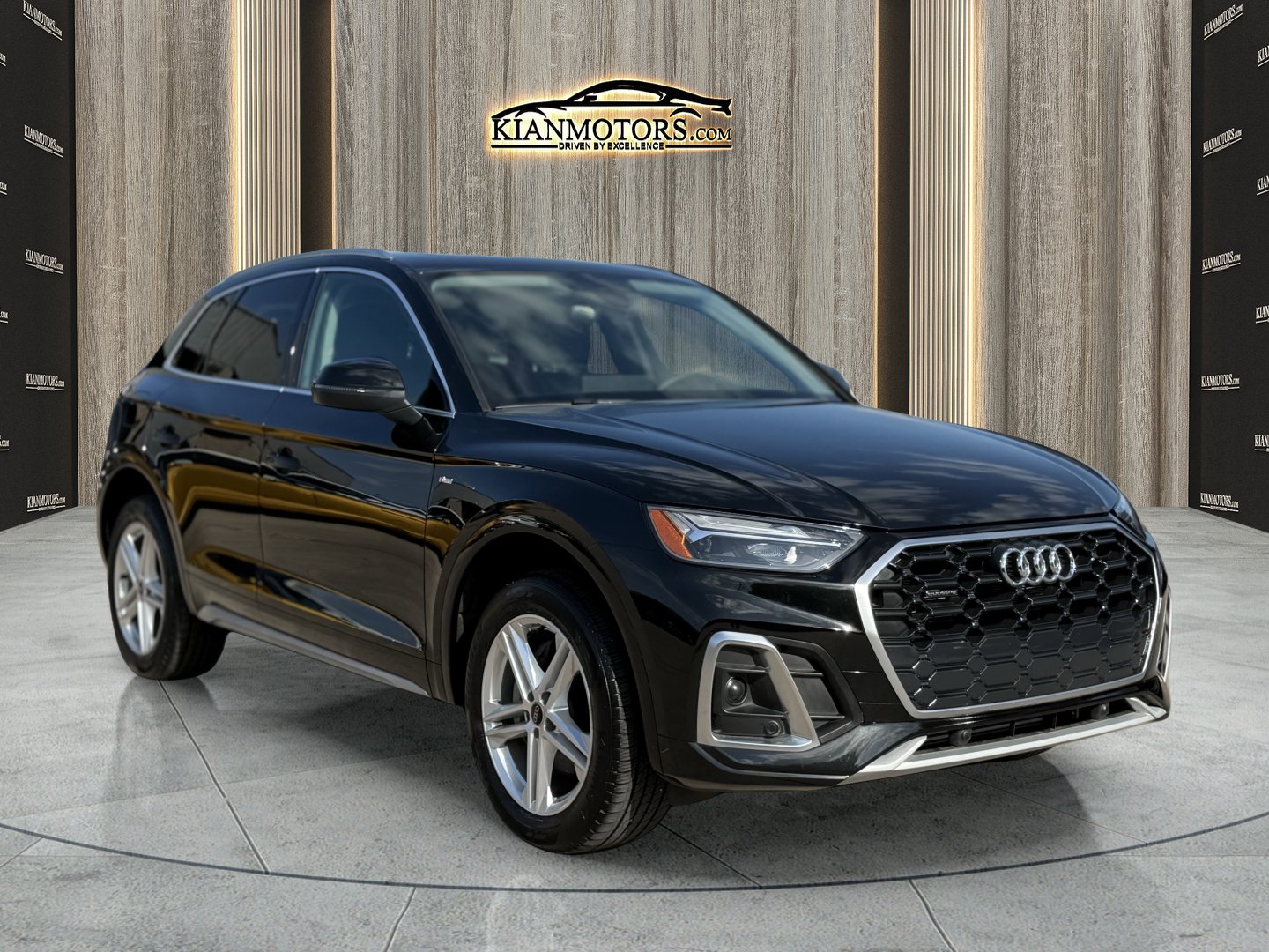 Used 2024 Audi Q5 e Premium w/ Convenience Package AWD/4WD 360° Tour