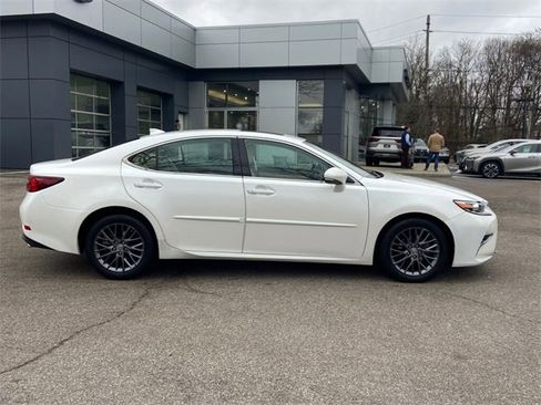 Used 2018 Lexus ES 350 image 4